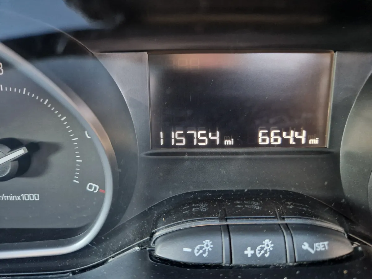 Peugeot 2008 2016 - Image 6