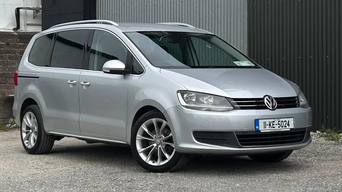 Volkswagen Sharan 2011 automatic - Image 2