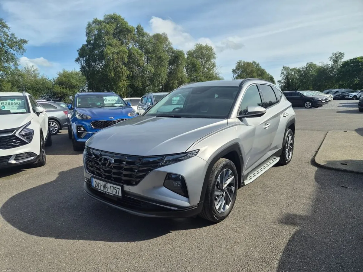 Hyundai Tucson Executive Plus 5DR - Image 3