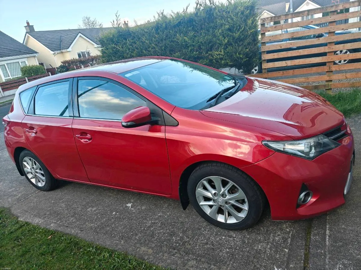 Toyota Auris Diesel – Automatic (AMT) – NOT Manual - Image 1