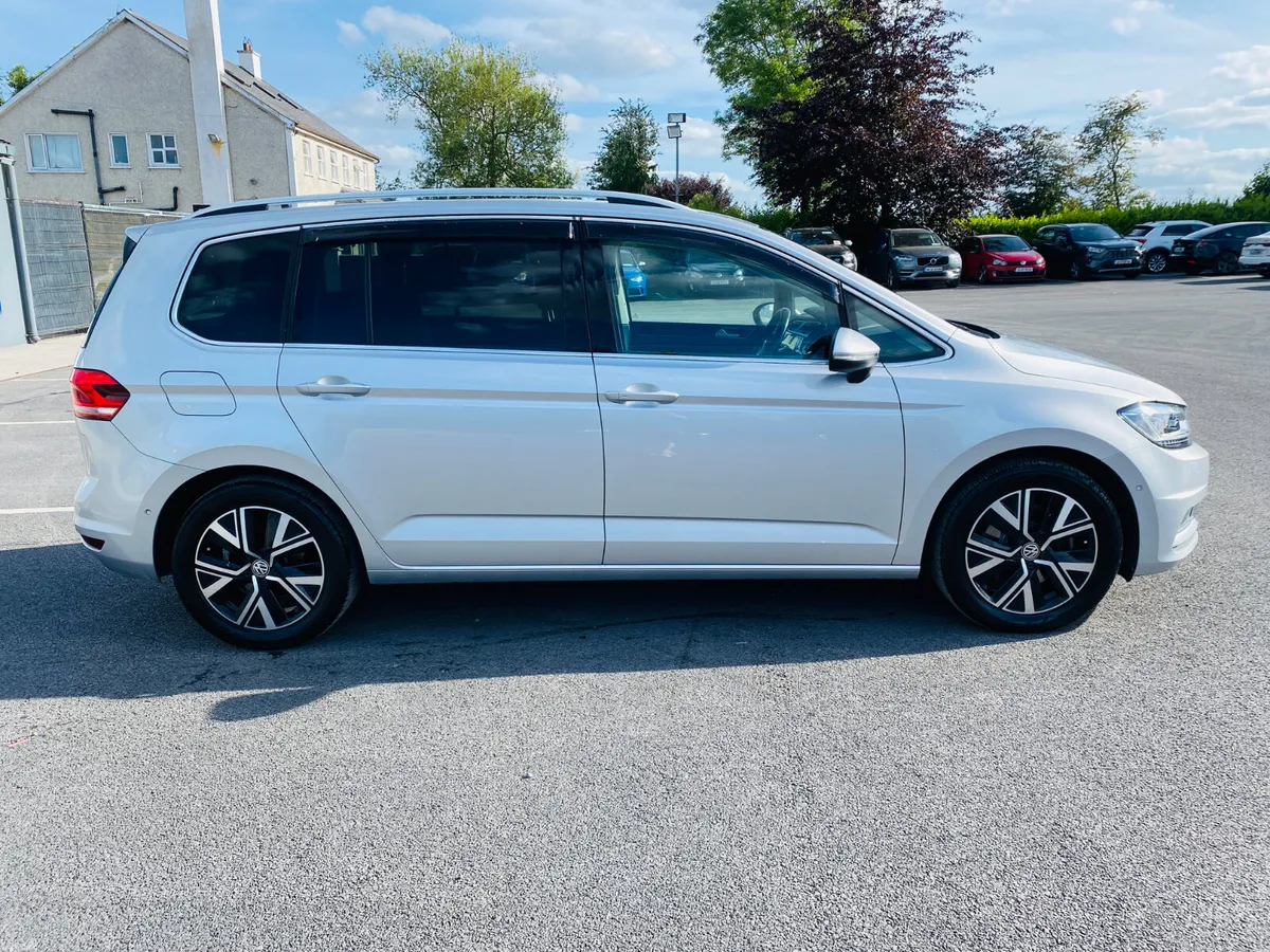 VOLKSWAGEN TOURAN HIGHLINE DSG 7 SEATER 2020 (202) - Image 4