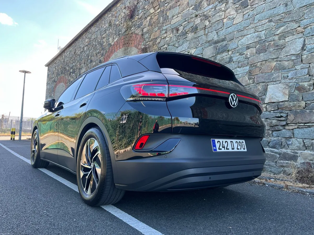 Volkswagen ID4 Pro Plus - Image 2