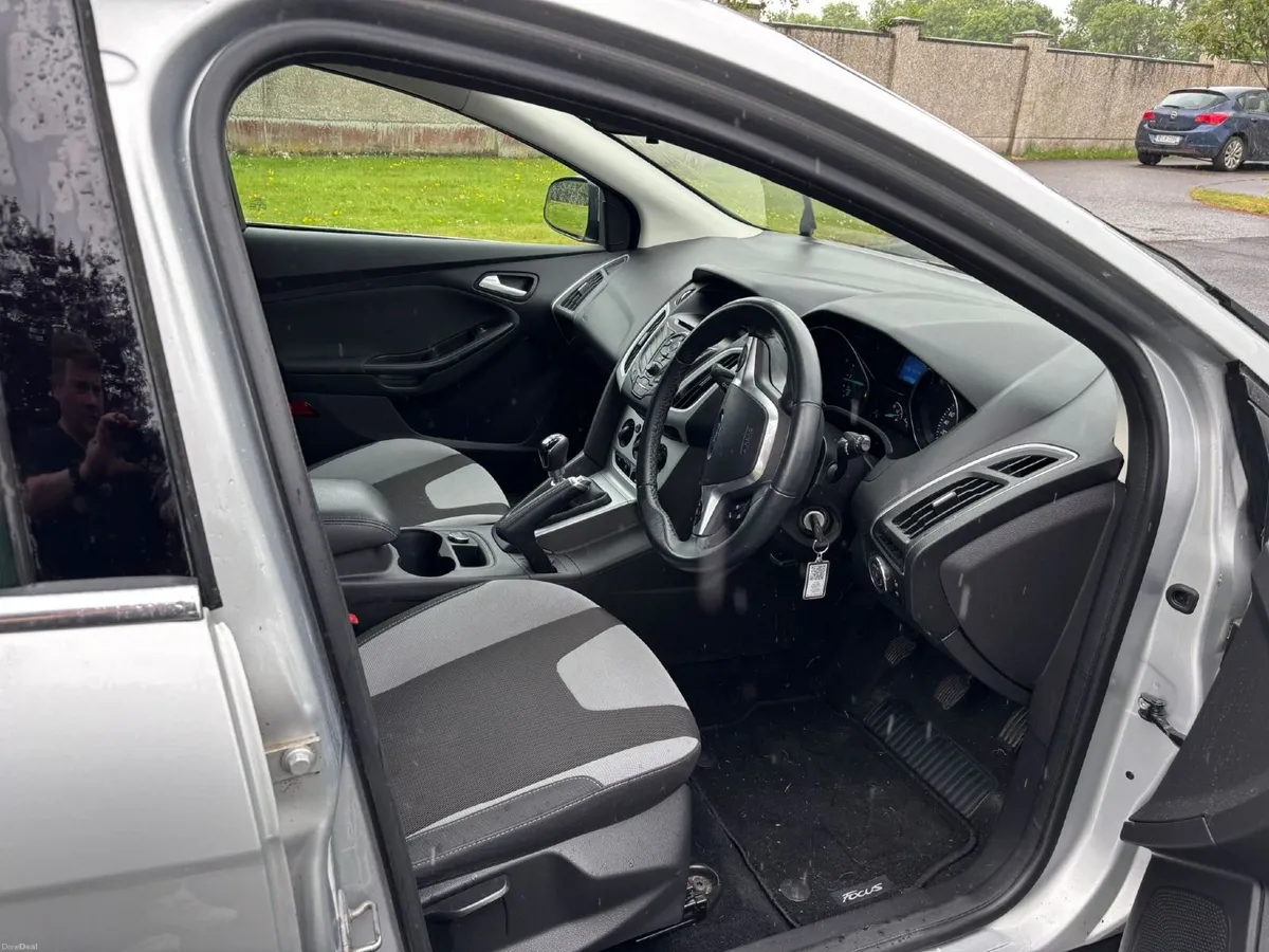 Ford Focus 2014 - Image 2