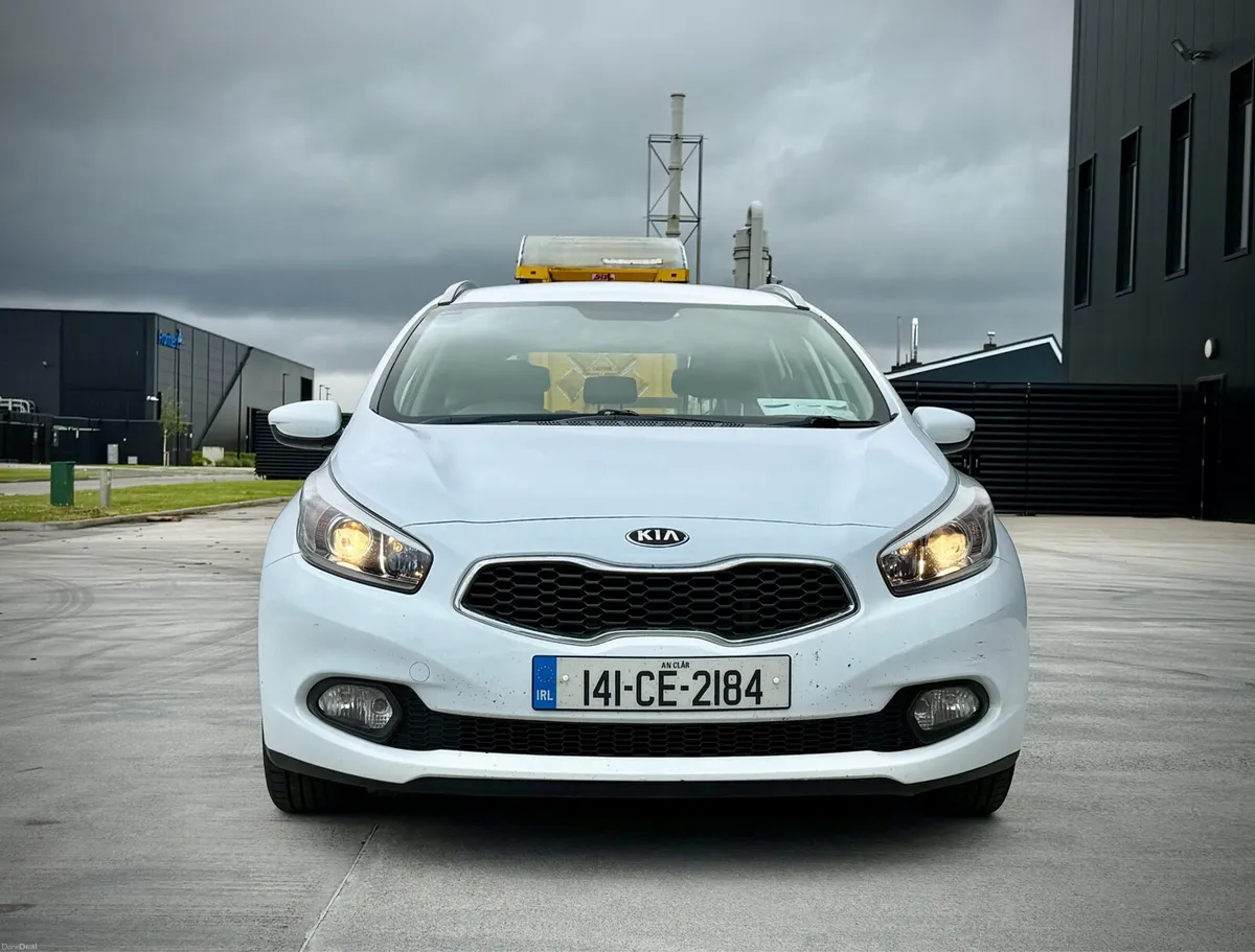 Kia Ceed Estate - Image 2