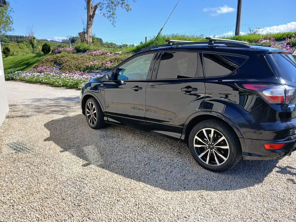 Ford Kuga 2017 - Image 2