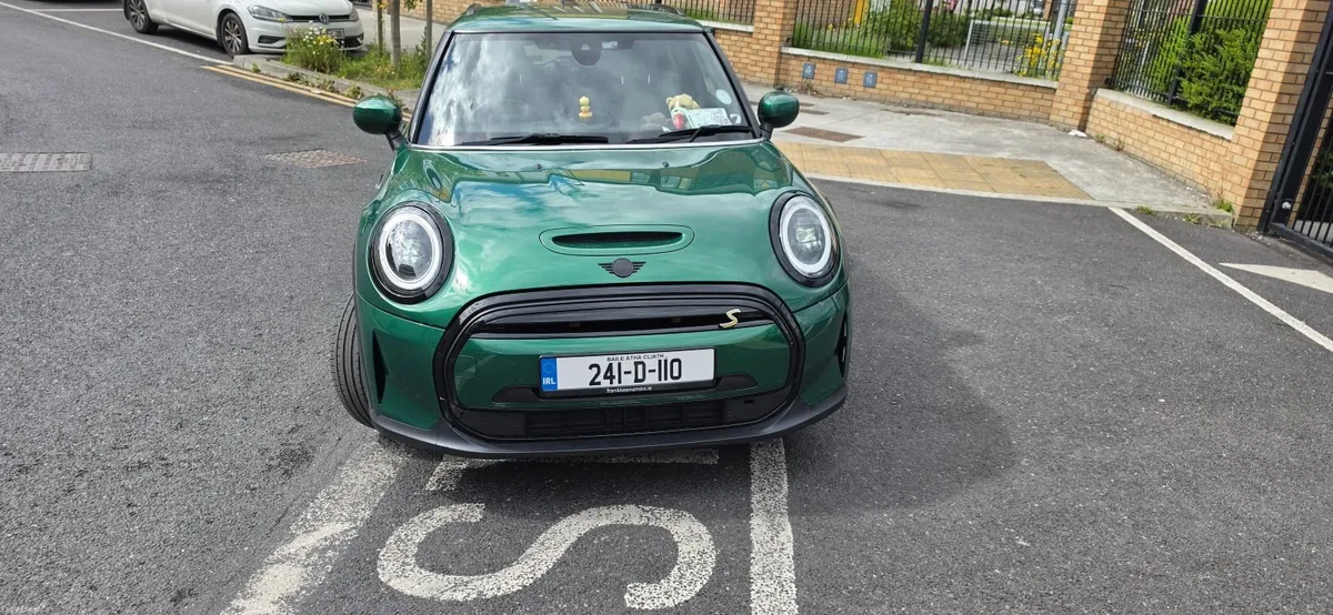 Mini Cooper 2024 - Image 2