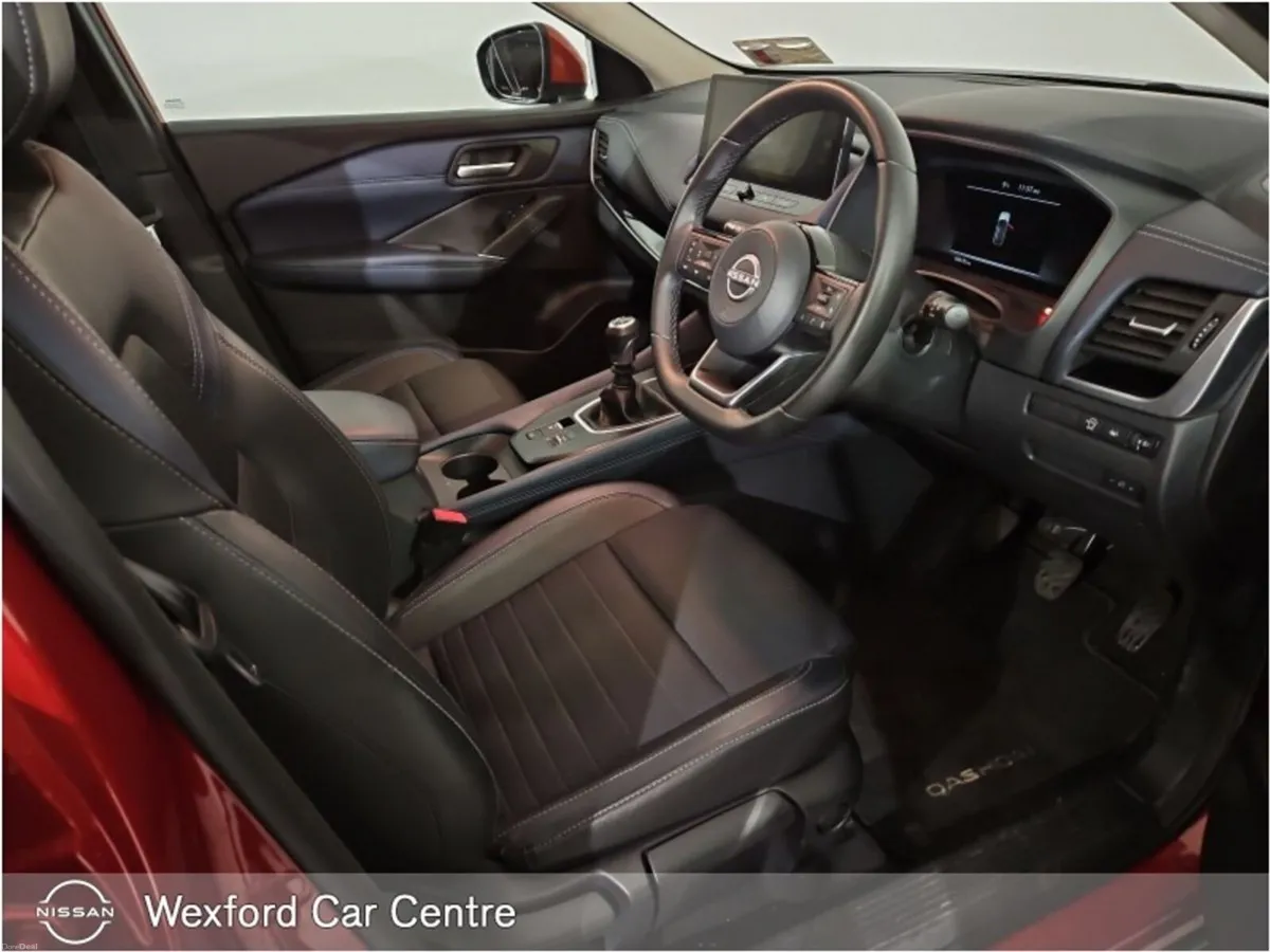 Nissan Qashqai 1.3 PET MILD HYBRID SV PREMIUM - Image 3