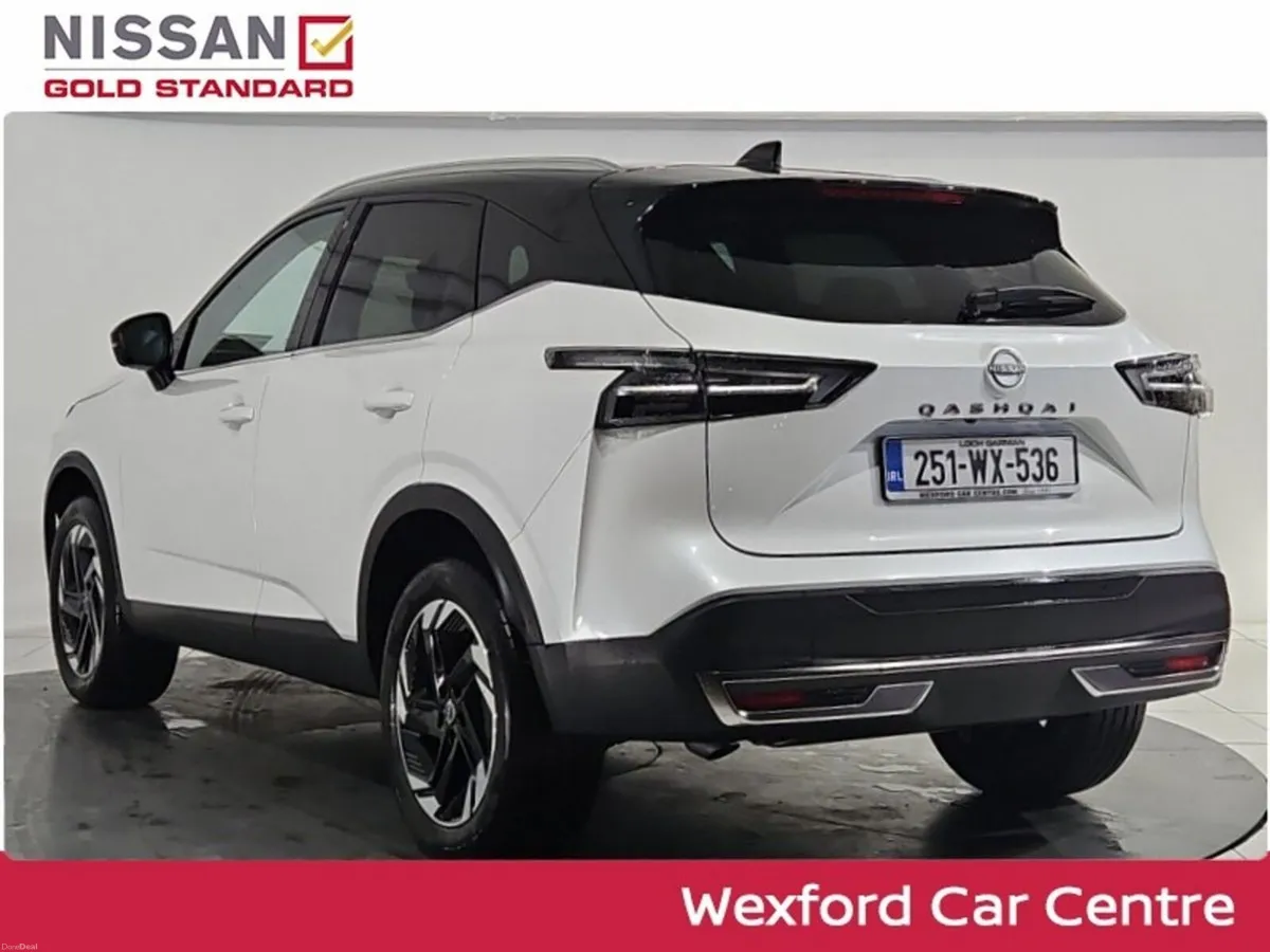 Nissan Qashqai 1.3 PETROL SV PREMIUM - Image 4