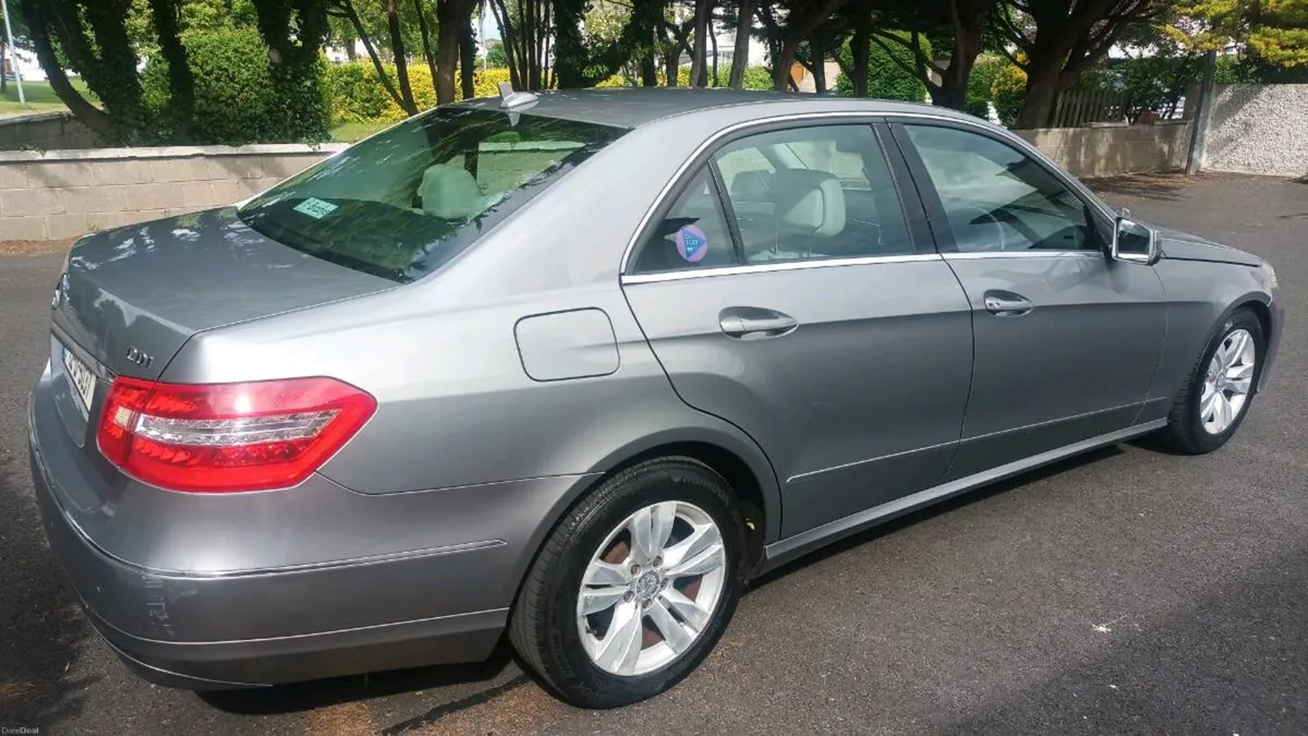 Mercedes Benz E-Class CDI MINT - Image 6