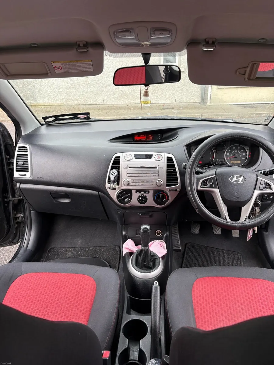 Car - Image 4