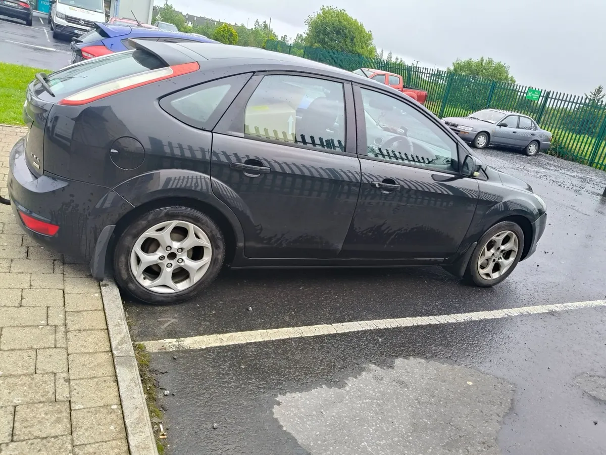 Ford Focus 2010 - Image 4