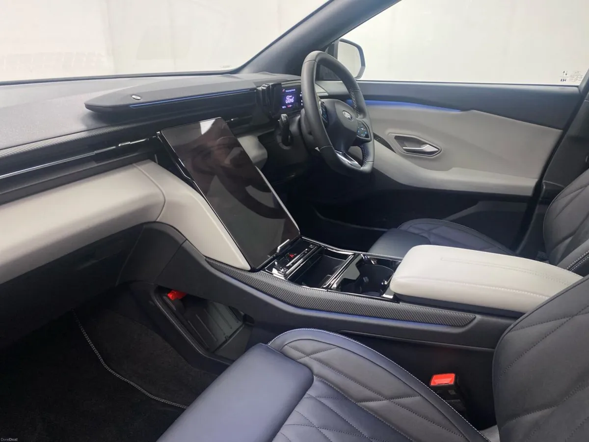 Ford Explorer Premium Ext Range 77kWh Auto - Image 2