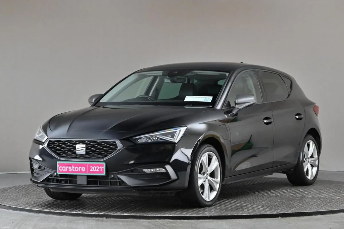 SEAT Leon 1.4 FR E-HYBRID DSG 204BHP HALF LEATHER* - Image 3