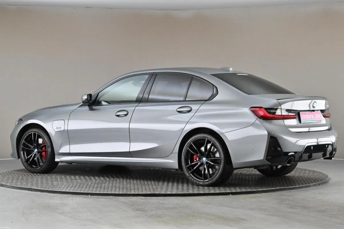 BMW 3-Series 330E M SPORT S3MI **HUP**BEIGE LEATHE - Image 6