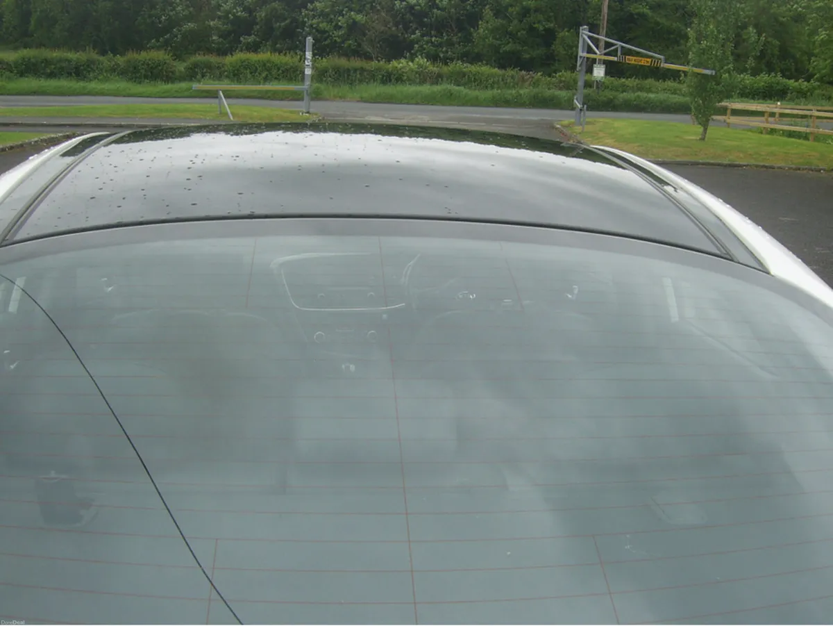 Kia Optima PLATINUM 4DR - Image 4