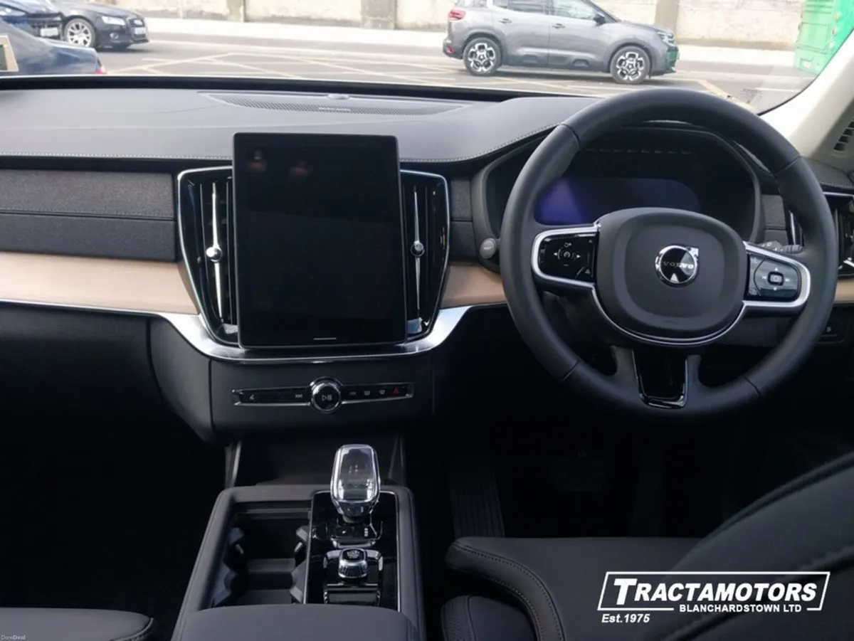 Volvo XC90 2.0 T8 PLUS 455BHP 5DR AU - Image 2