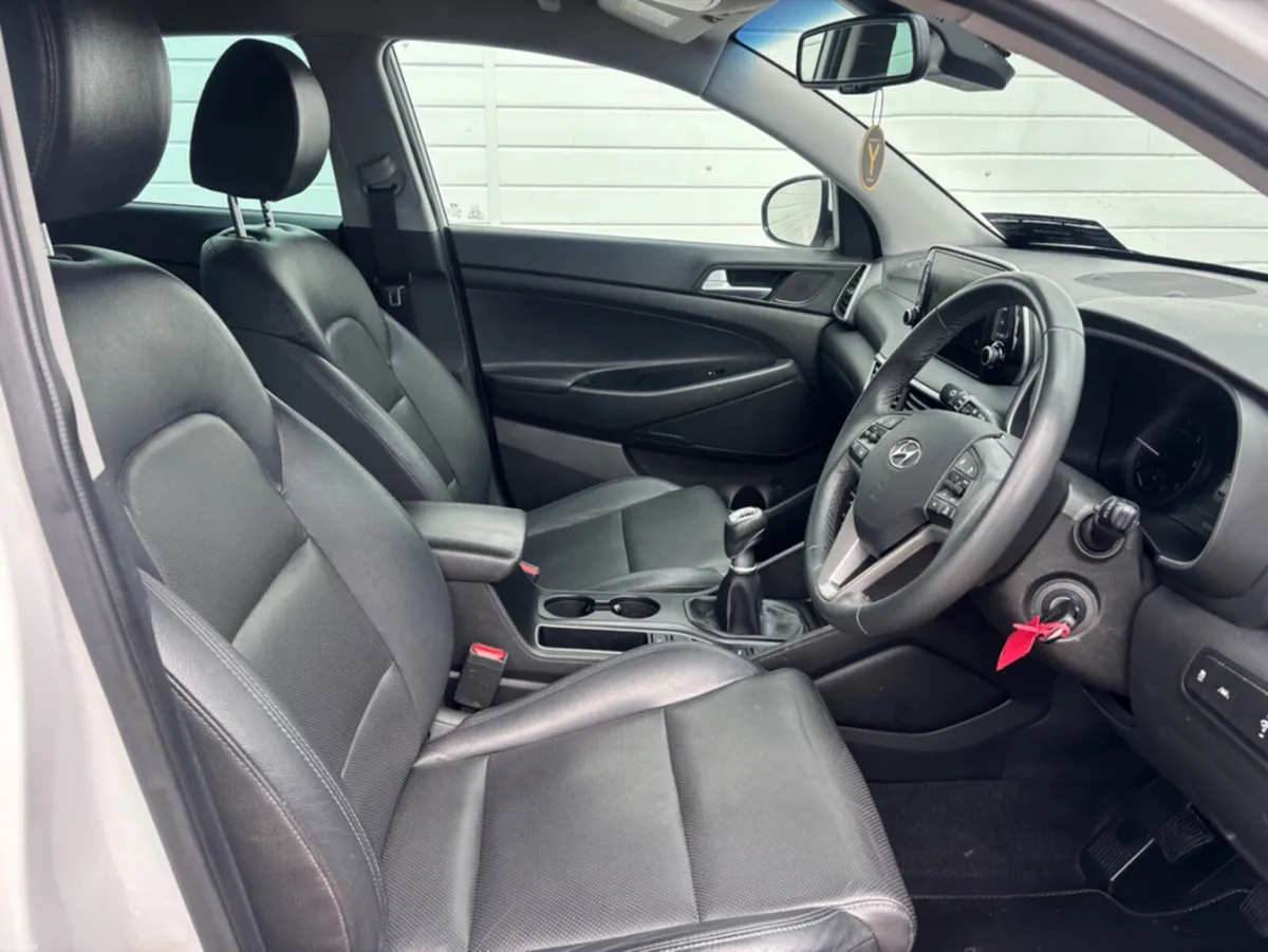 Hyundai Tucson IX35 EXECUTIVE PLUS 5DR - Image 4