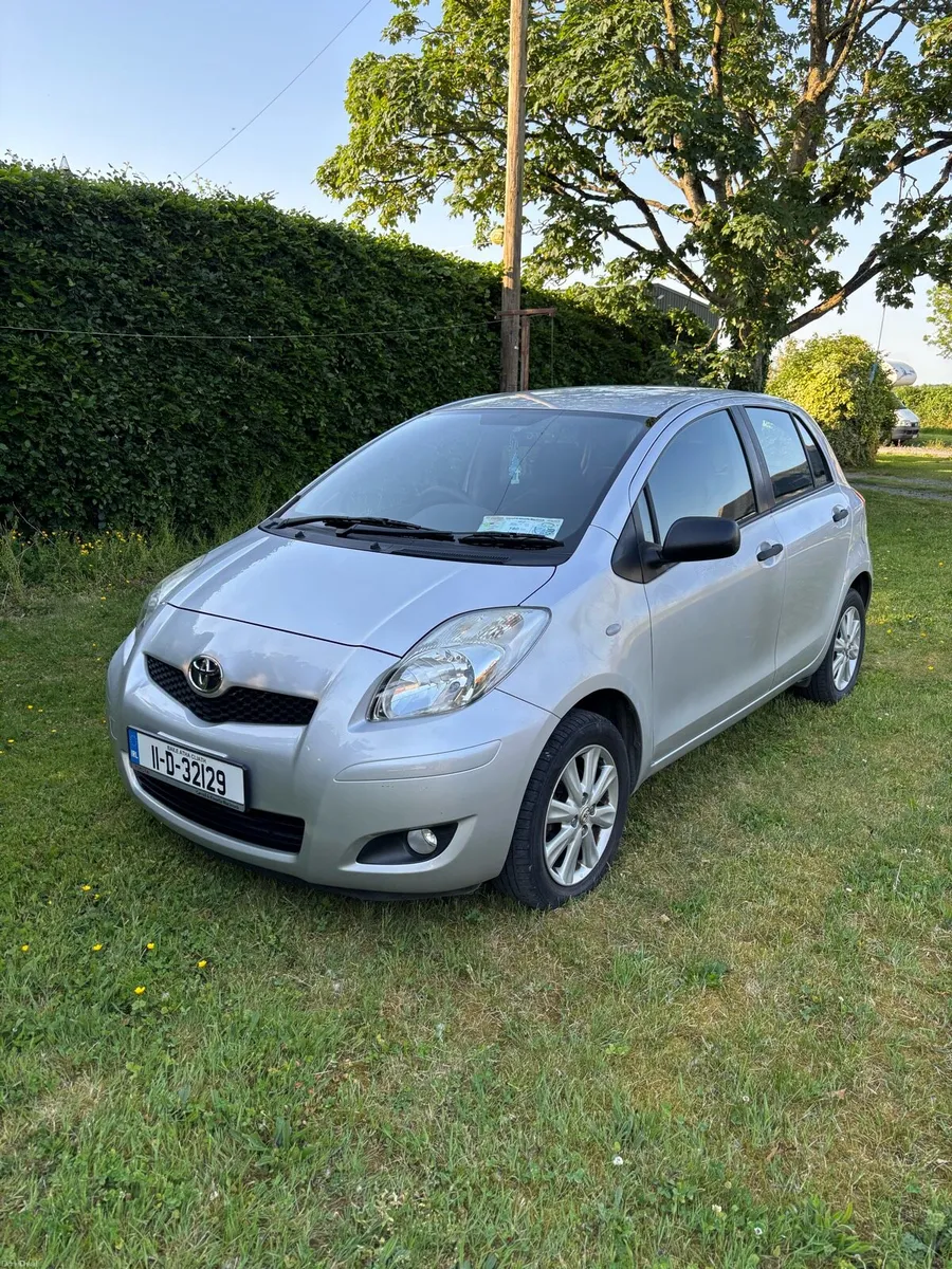 2011 Toyota Yaris - Image 1