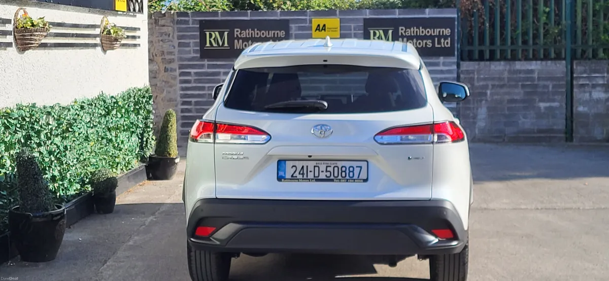 241 Toyota Corolla Cross Hybrid (low Mileage) - Image 6