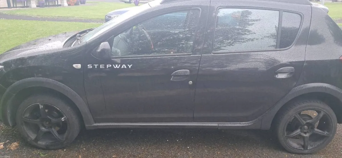 Car - Image 2