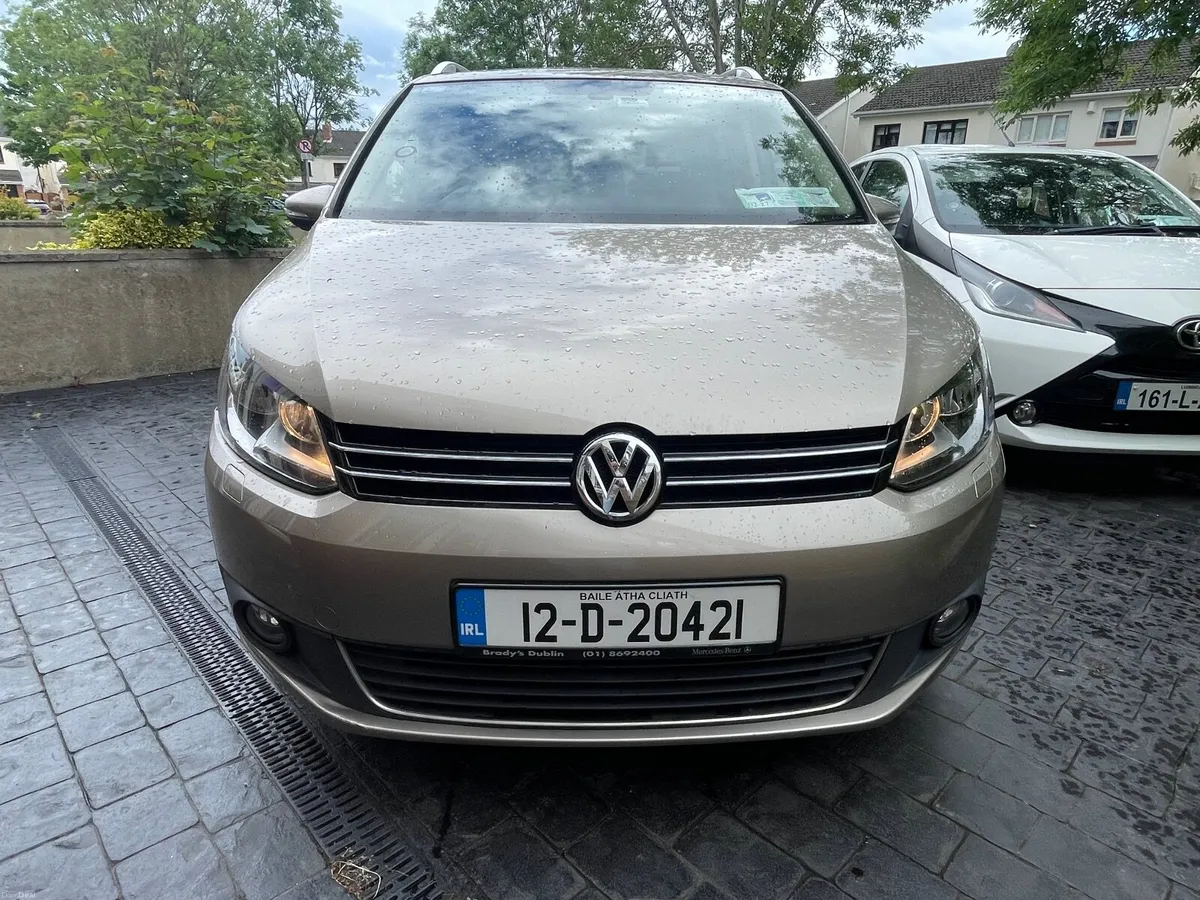 Volkswagen Touran 2012 - Image 1
