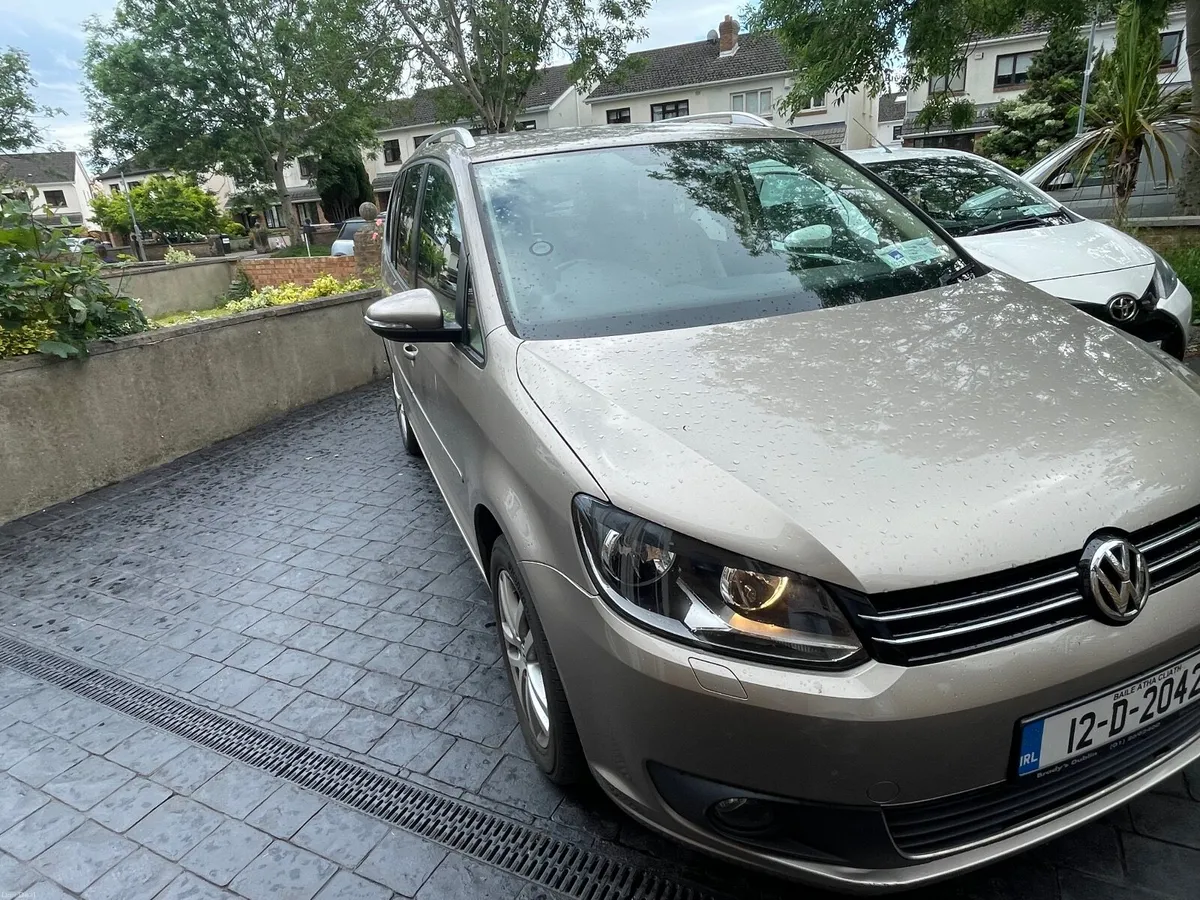 Volkswagen Touran 2012 - Image 2