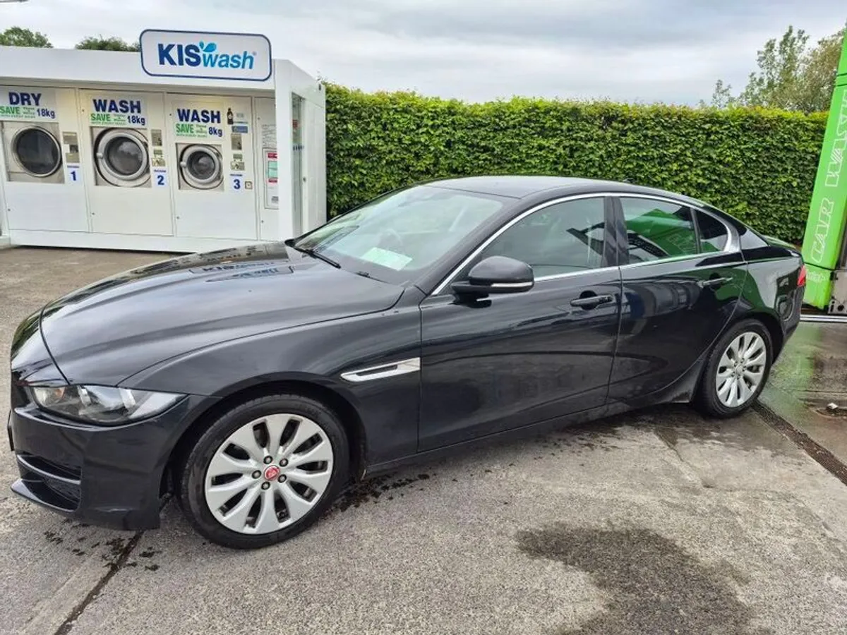 2016 Jaguar Xe - Image 4