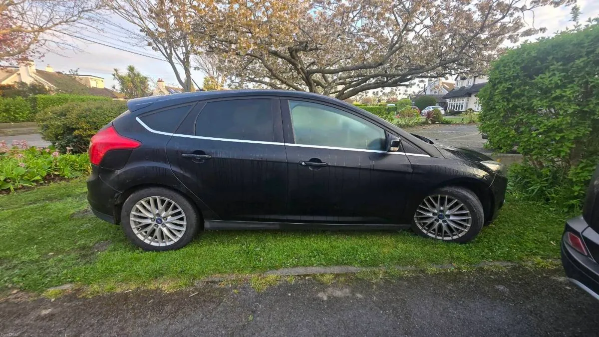 Ford Focus 2011 - Image 1