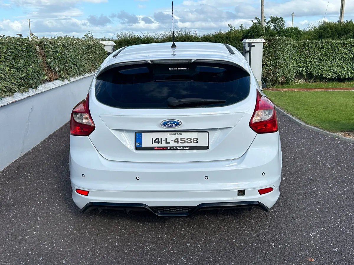 Ford Focus 2014 - Image 3