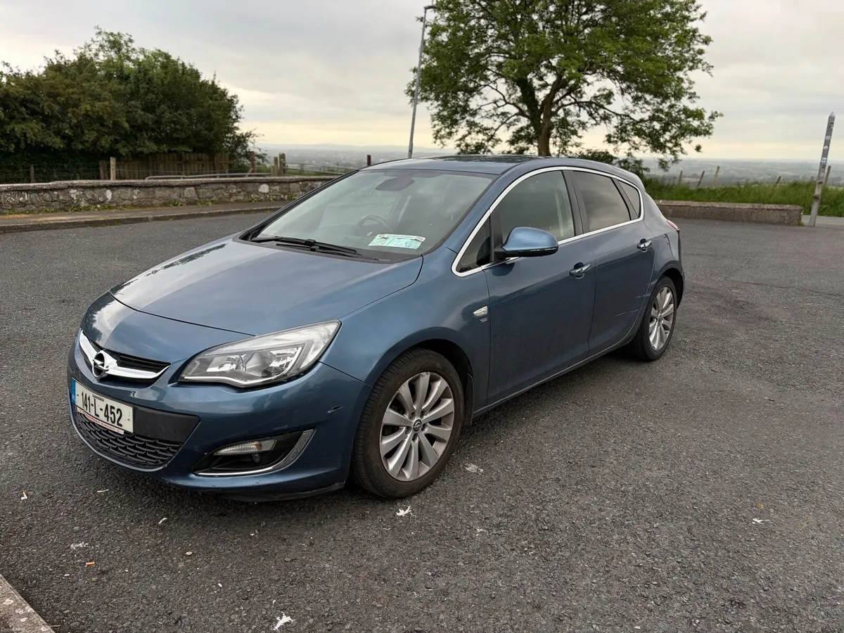 Opel Astra 2024 1.3 Diesel - Image 3
