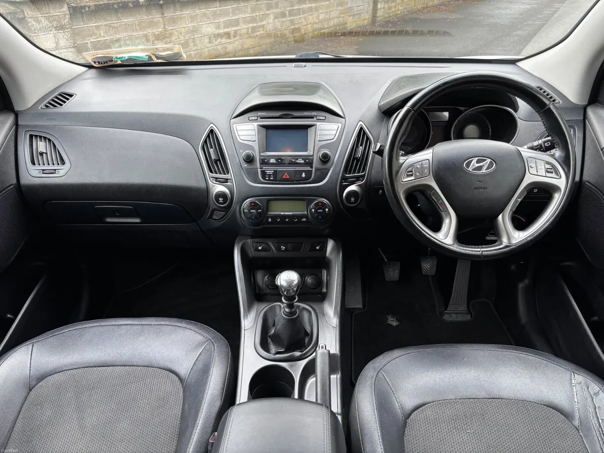 Hyundai ix35 1.7 Diesel Executive 2WD - Image 5