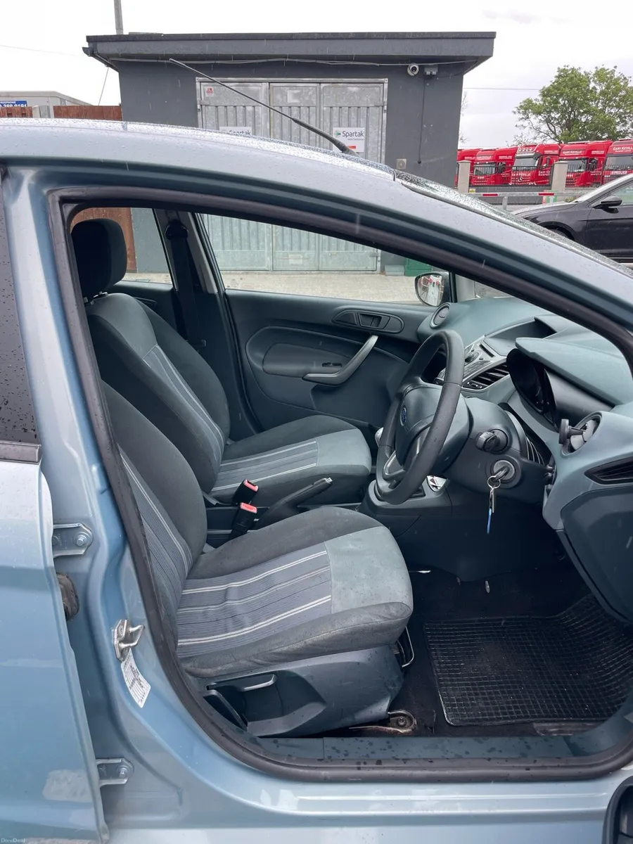Ford Fiesta 2009 1.25 - Image 2