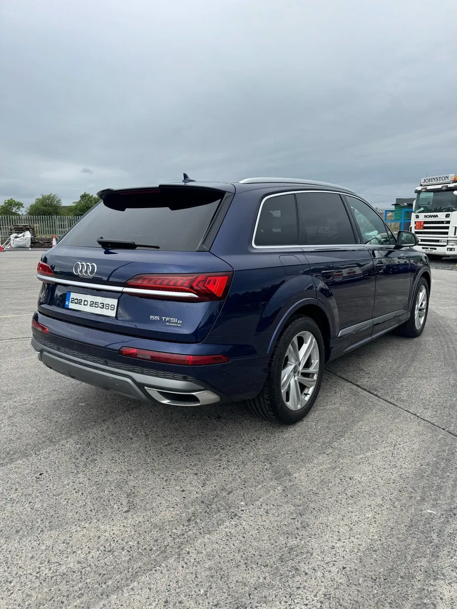 Audi Q7 55 TFSI e Quattro S Line - Image 5