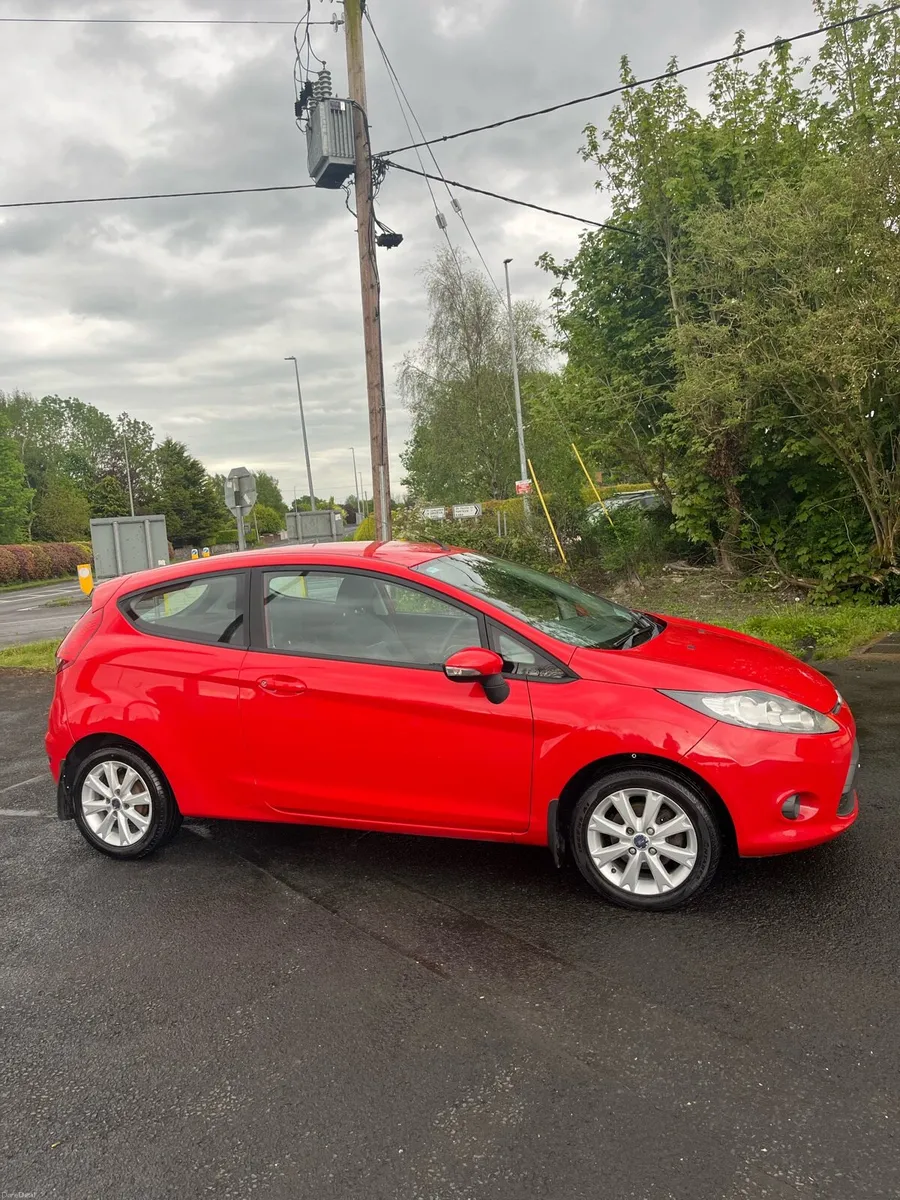 Ford fiesta - Image 2