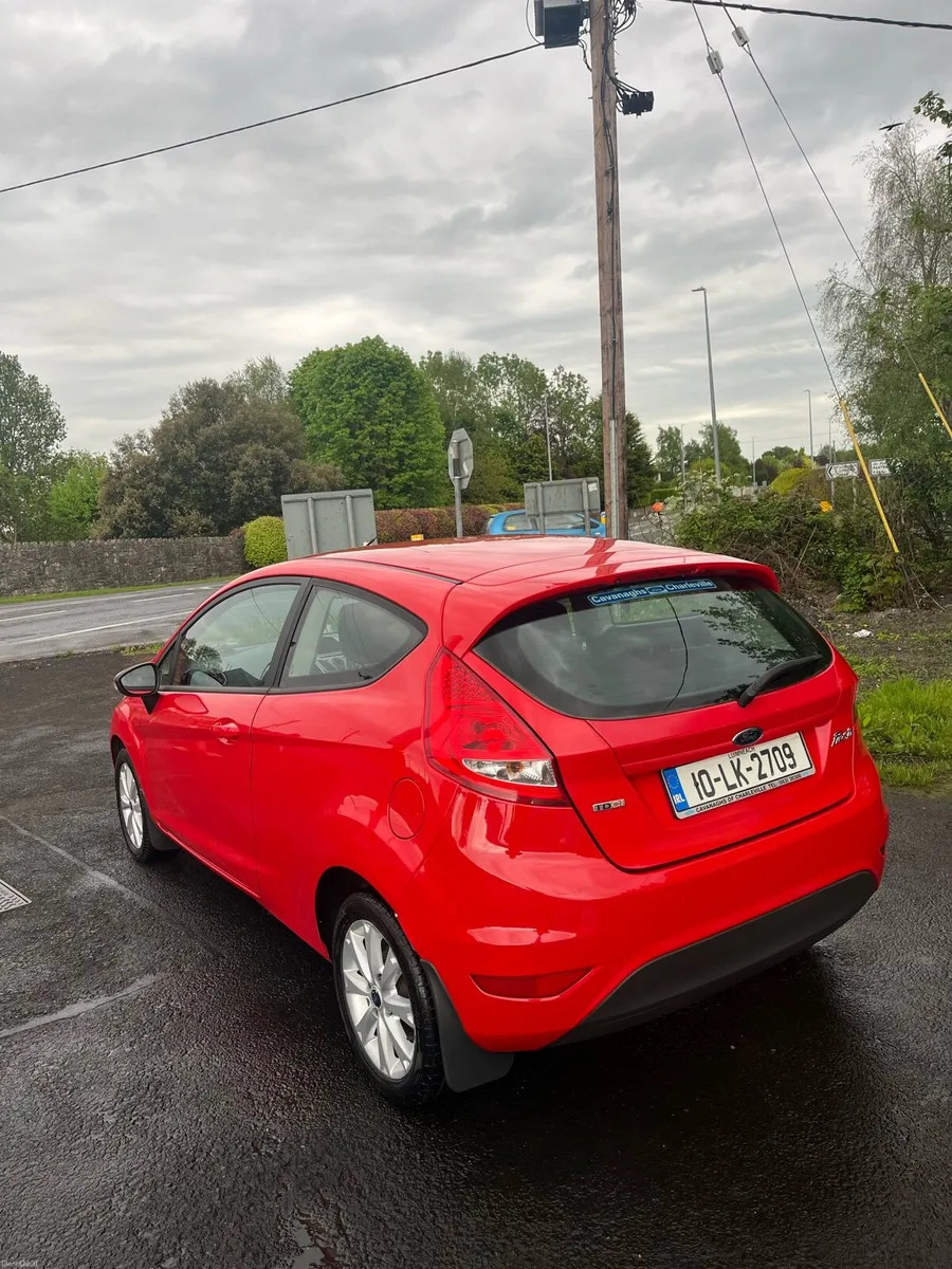 Ford fiesta - Image 4