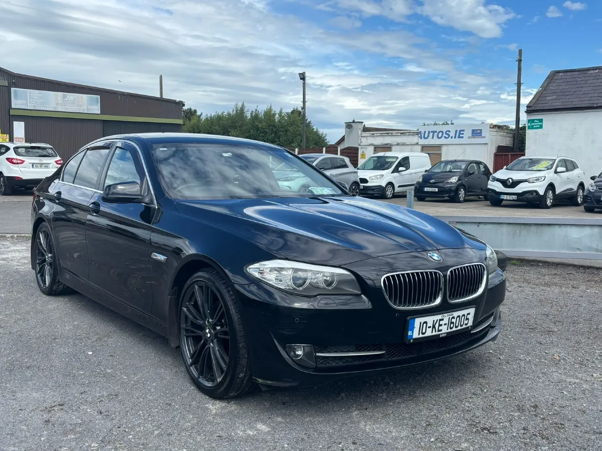 BMW 5-Series 2010 - Image 1