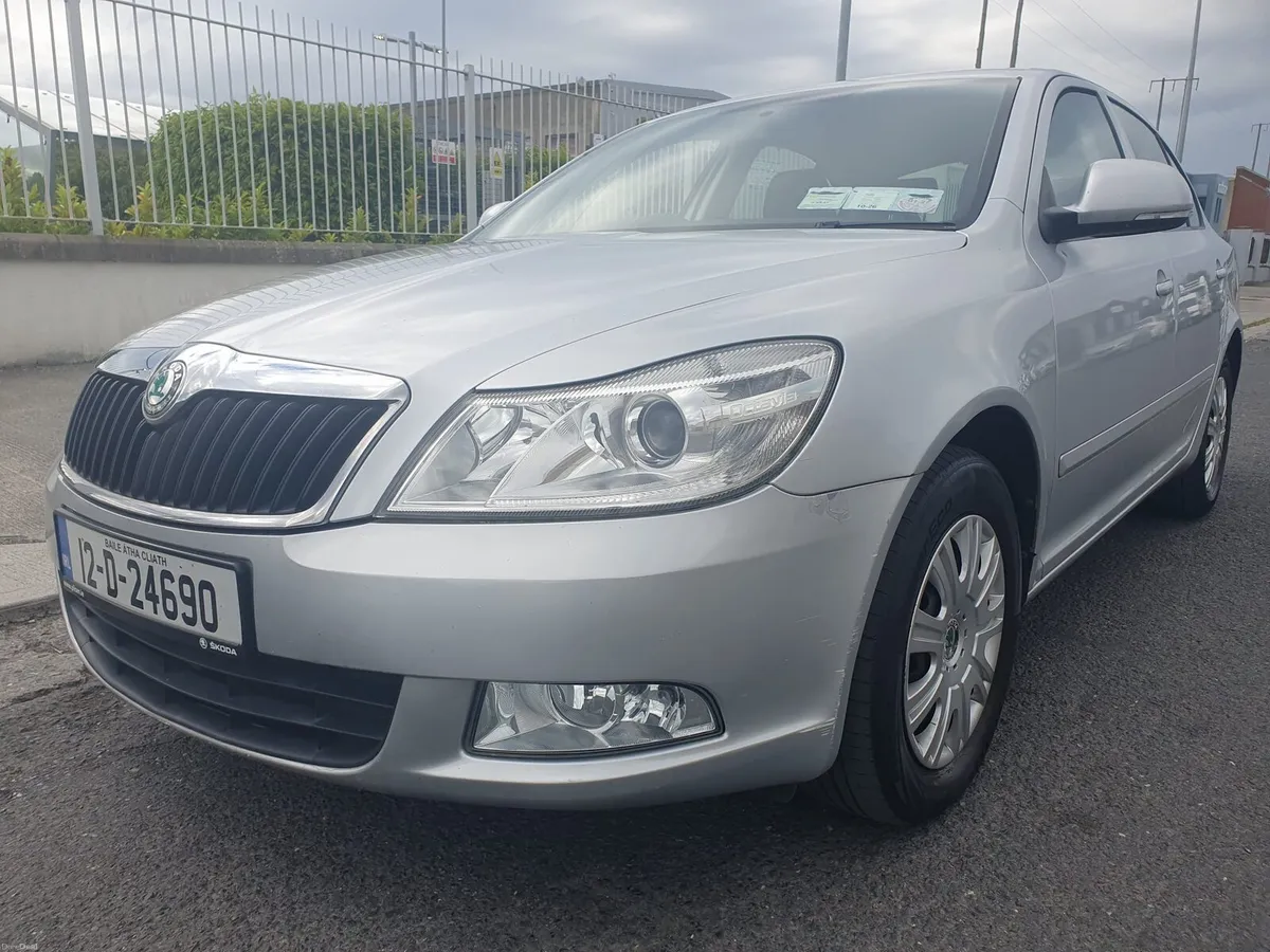 Skoda Octavia Automatic NCT 05/27 Low kms - Image 4