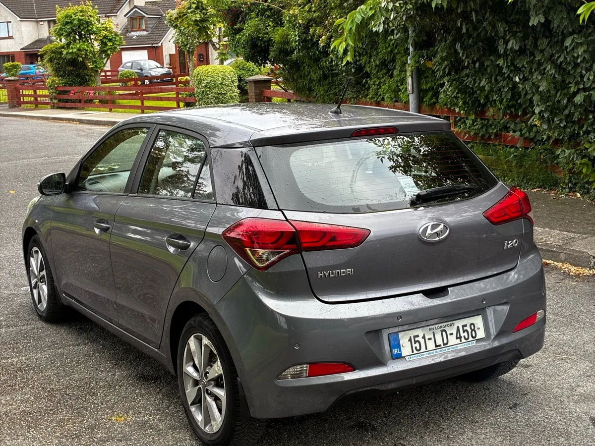 2015 Hyundai i20 nct and tax - Image 4