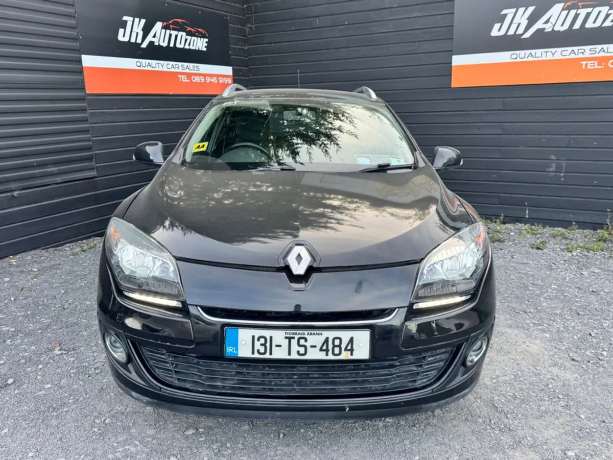 Renault Megane DYNAMIQUE 1.5 DCI 4DR - Image 2