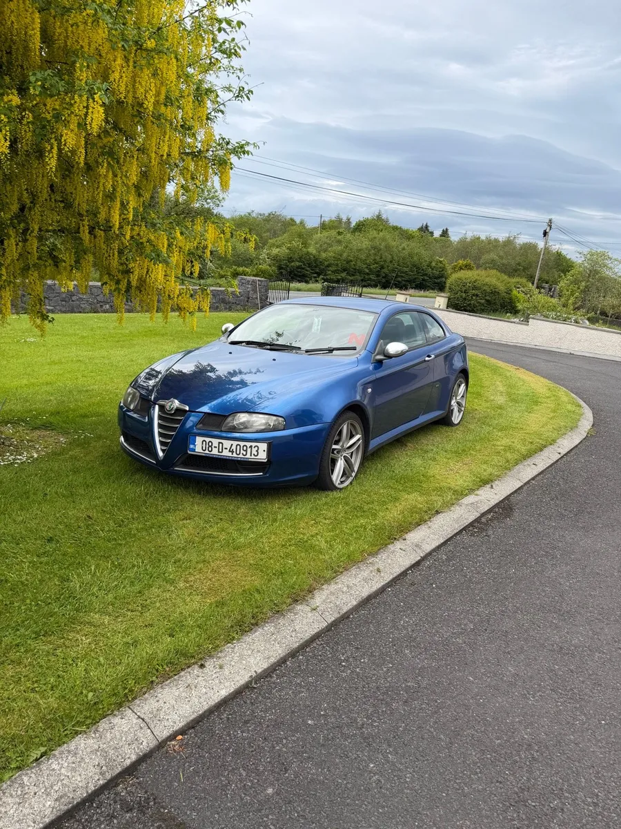 Alfa Romeo GT Low KM - Image 1