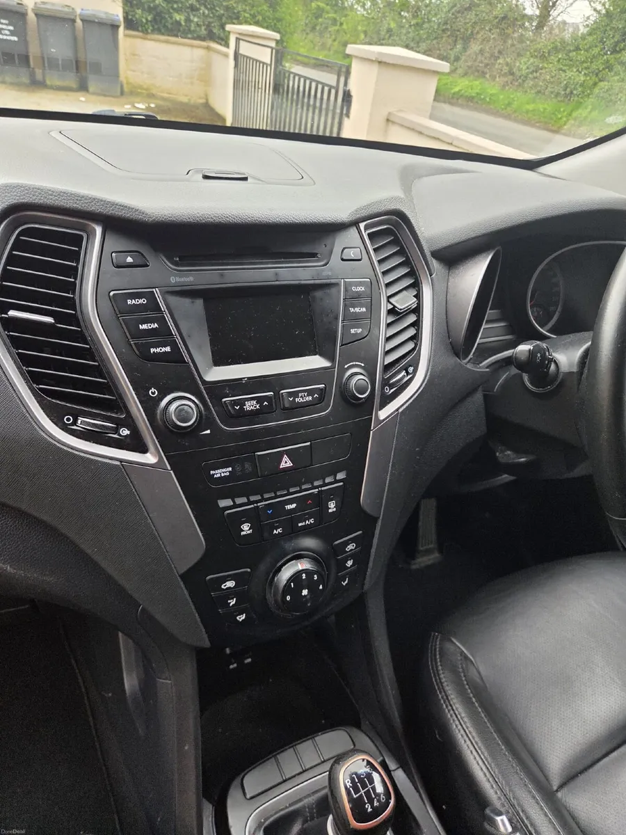 Hyundai Santa Fe 2014 - Image 3
