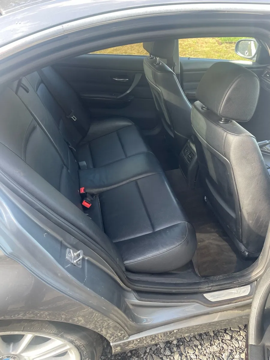 2011 3 series bmw - Image 4