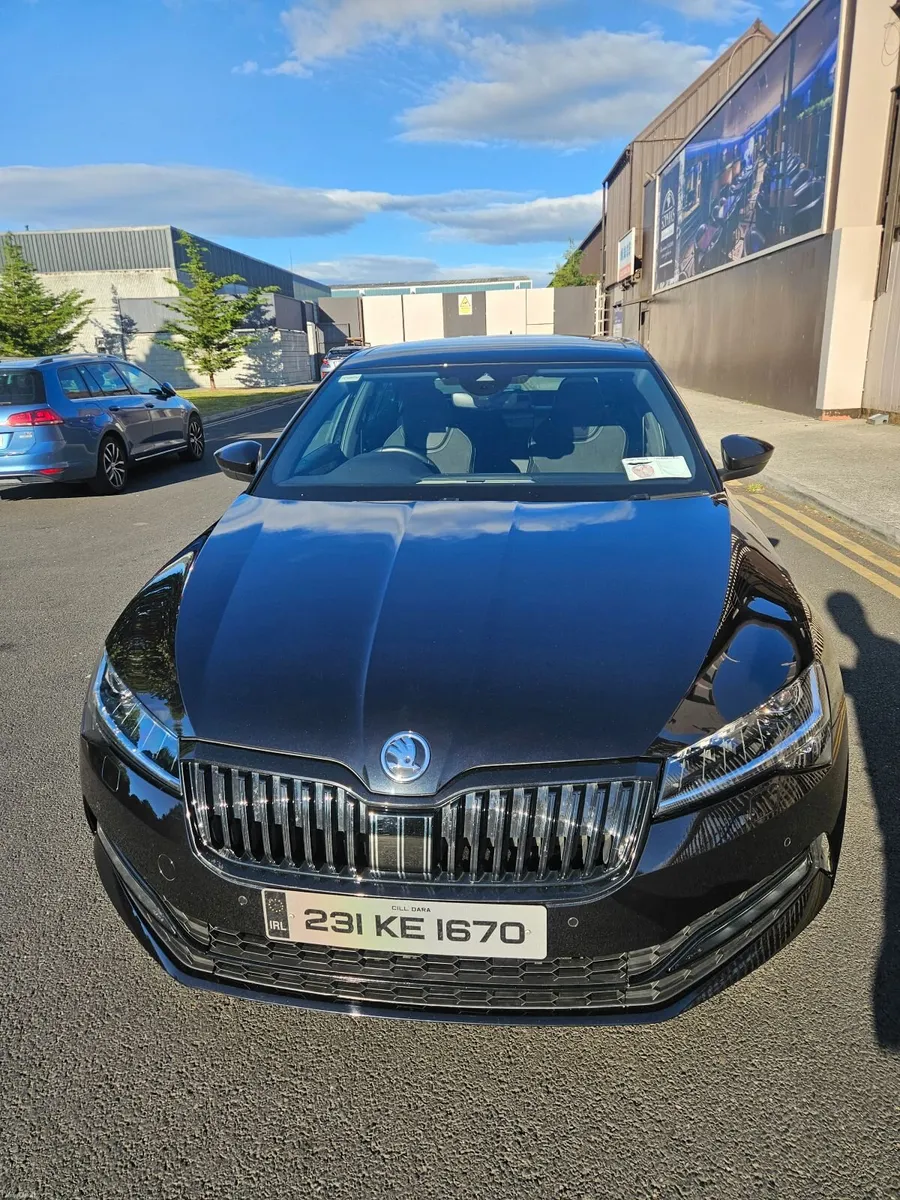 Skoda Superb 1.5TSI DSG SportLine - Image 3