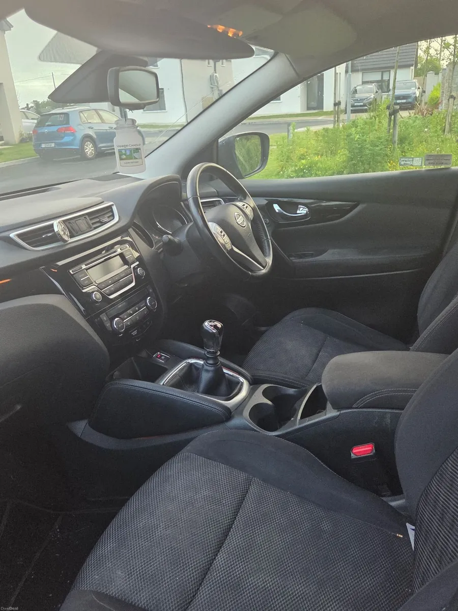 Nissan Qashqai 2015 - Image 2
