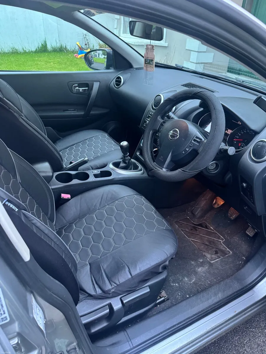 Nissan Qashqai 2011 - Image 4