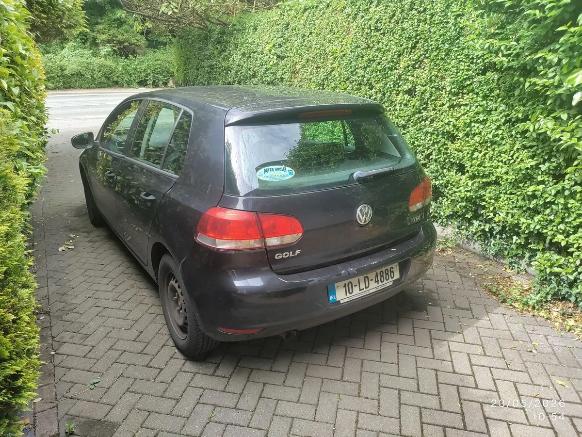 Volkswagen Golf 2010 - Image 2