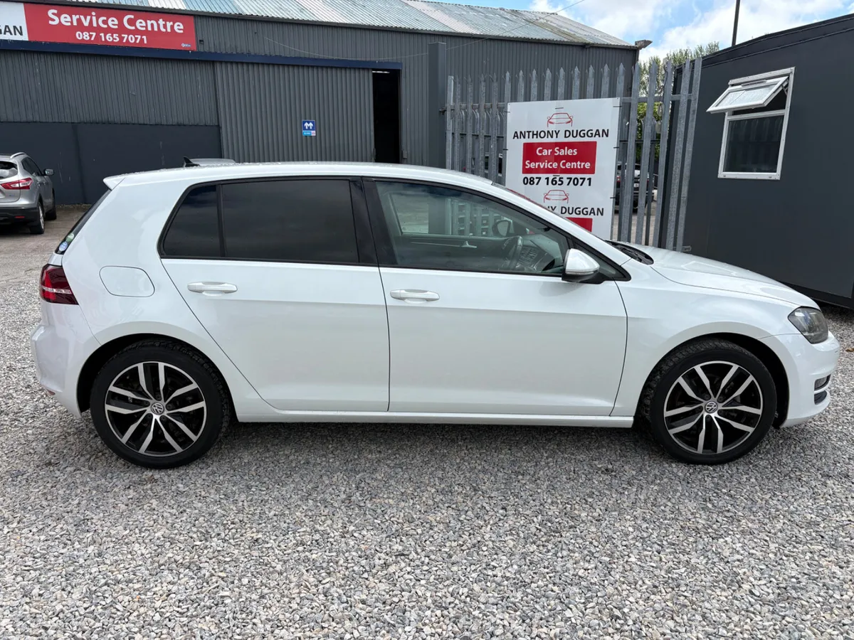 2017 Volkswagen Golf Highline Auto - Image 2