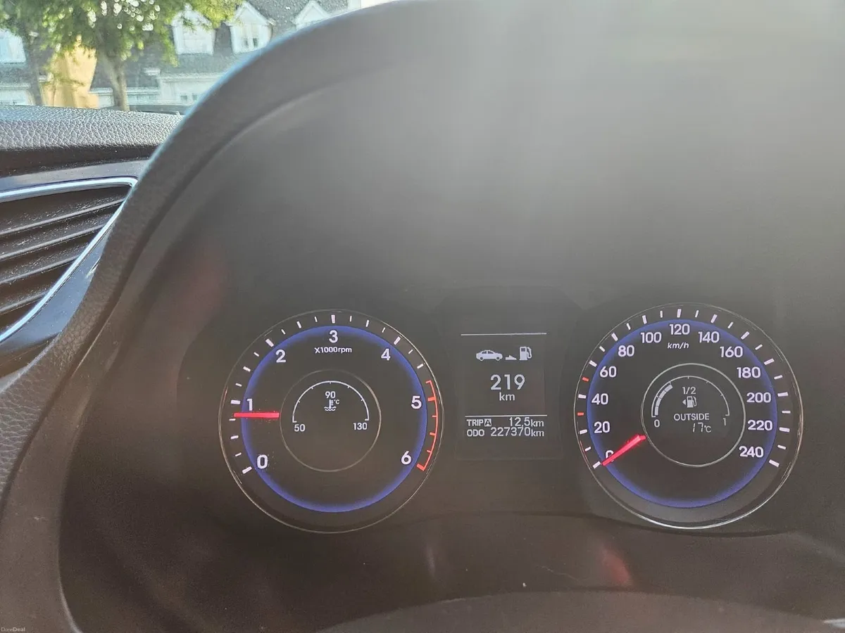 2014 Hyundai i40 Executive Estate | NCT 11/26 - Image 3