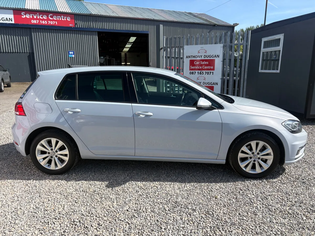 2017 Volkswagen Golf 1.2 Auto - Image 2