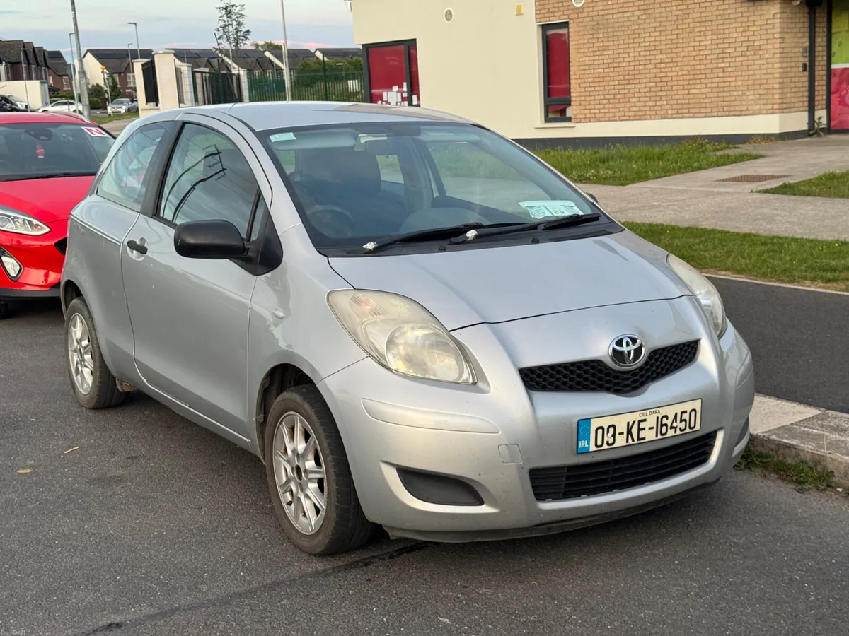Toyota Yaris 2009 - Image 1
